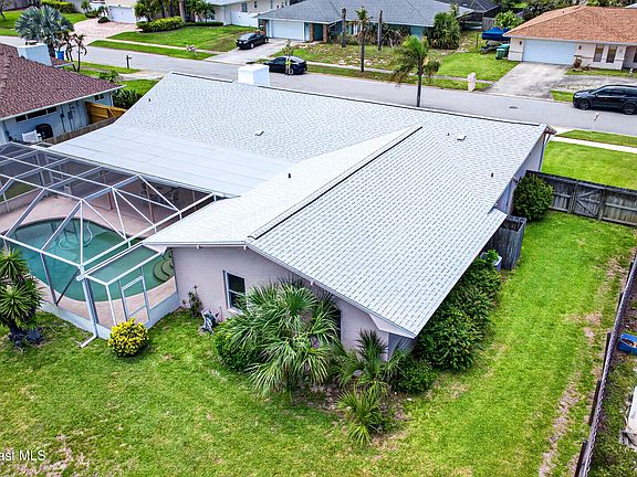 4th image of 215 Dogwood Ave