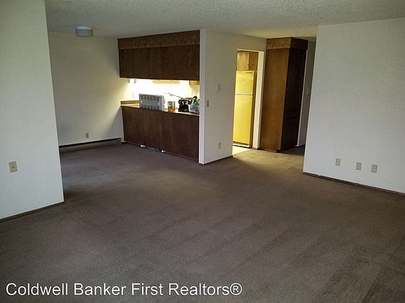 3rd image of 1800 Evergreen St APT 4