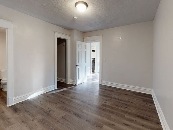 4th image of 214 E Elm St #1