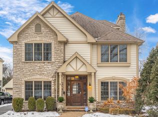 616 S Bruner St, Hinsdale, IL 60521