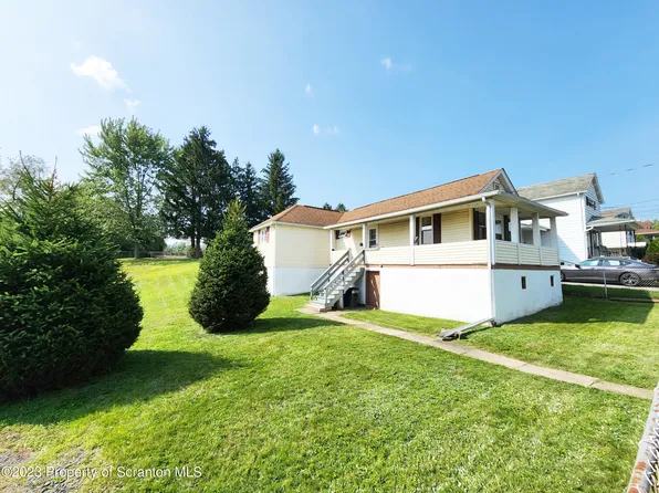 303 Church St, Old Forge, PA 18518