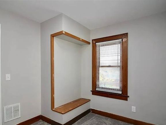 2nd image of 4452 Belmar Ave #2