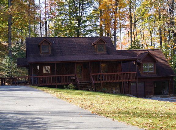 2nd image of 380 White Dogwood Ln