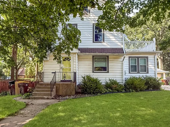 116 E Fuller St, Freeport, IL 61032