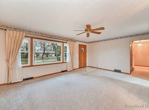 3rd image of 610 Iroquois Dr