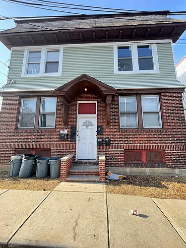 303 Hobson St #2R Photo 1