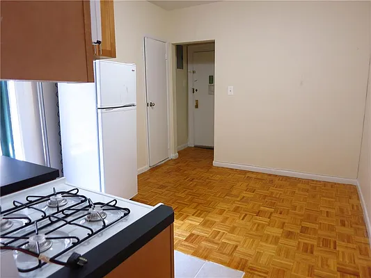 Rented by City & Suburban | media 42