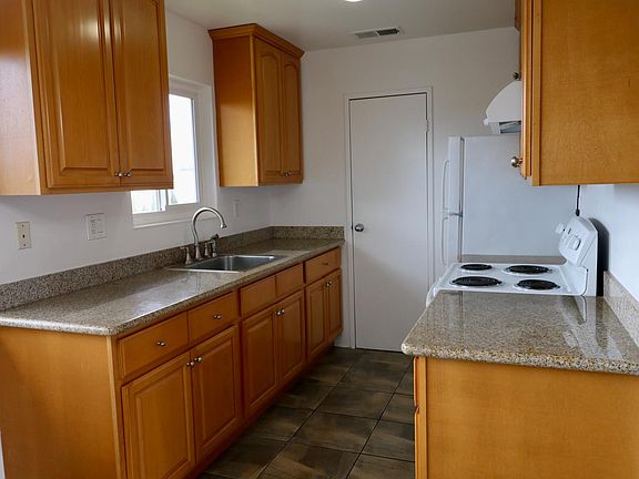 3rd image of 466 Studio Cir APT 3