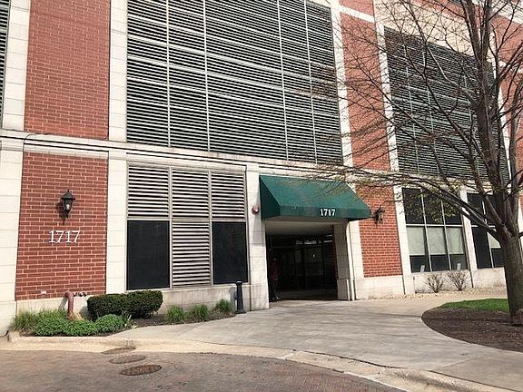 2nd image of 1717 S Prairie Ave APT 1106