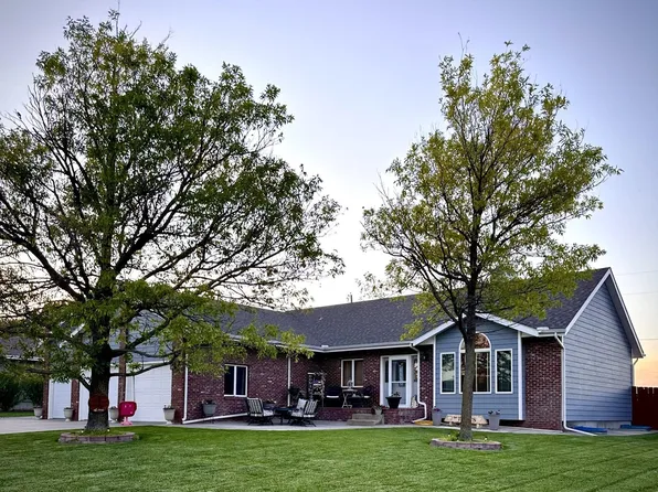 303 W 2nd Street Ter, Ellis, KS 67637