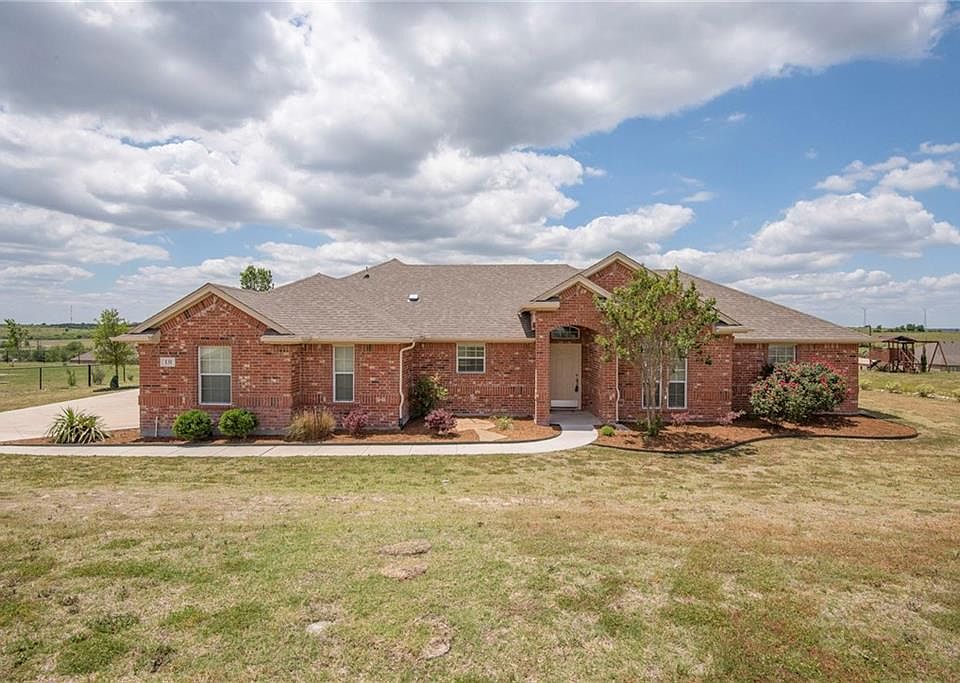 1st image of 131 Owen Cir