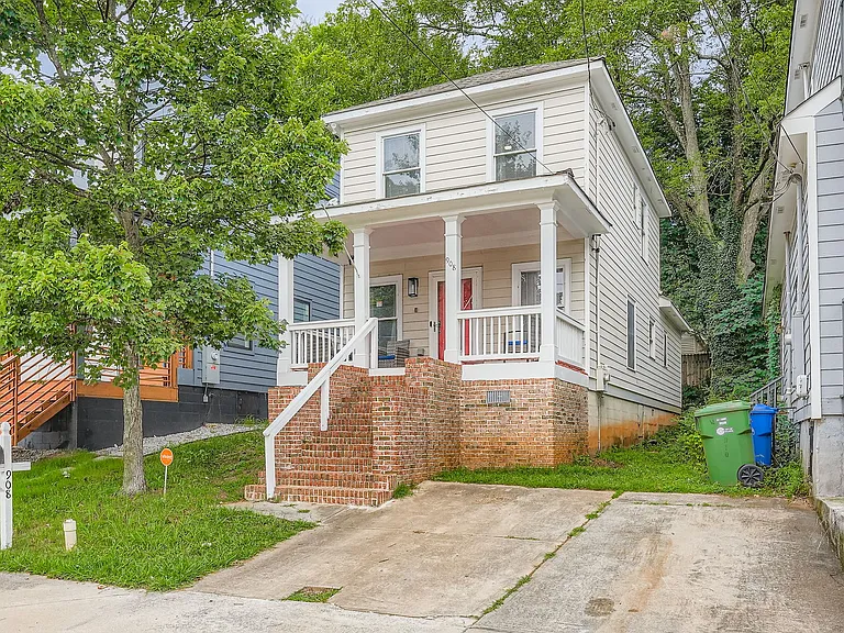 908 McDaniel St SW — Photo 26