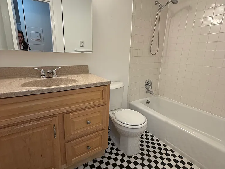 255 West St #2H — Photo 8