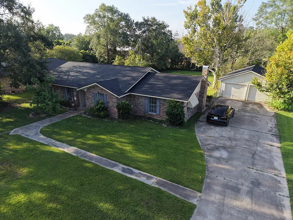 7785 Ginger Ln