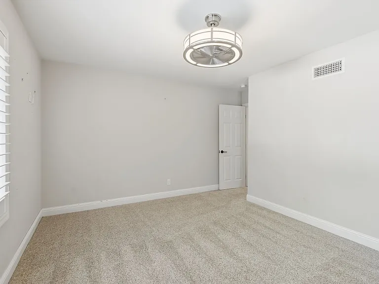 3235 W Sierra Dr — Photo 23