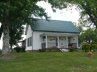 18889 N Old Centralia Ln, Mount Vernon, IL 62864