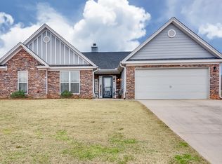 95 Lake Point Ct, Jefferson, GA 30549