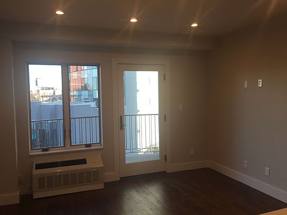 3rd image of 2513 27th St Ste 1