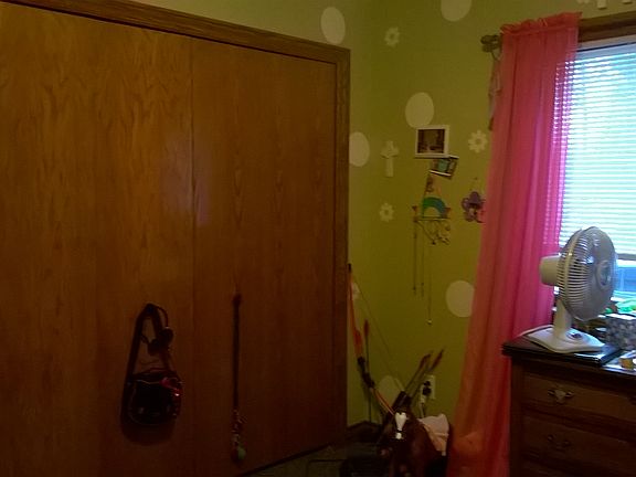 Main floor besroom #1