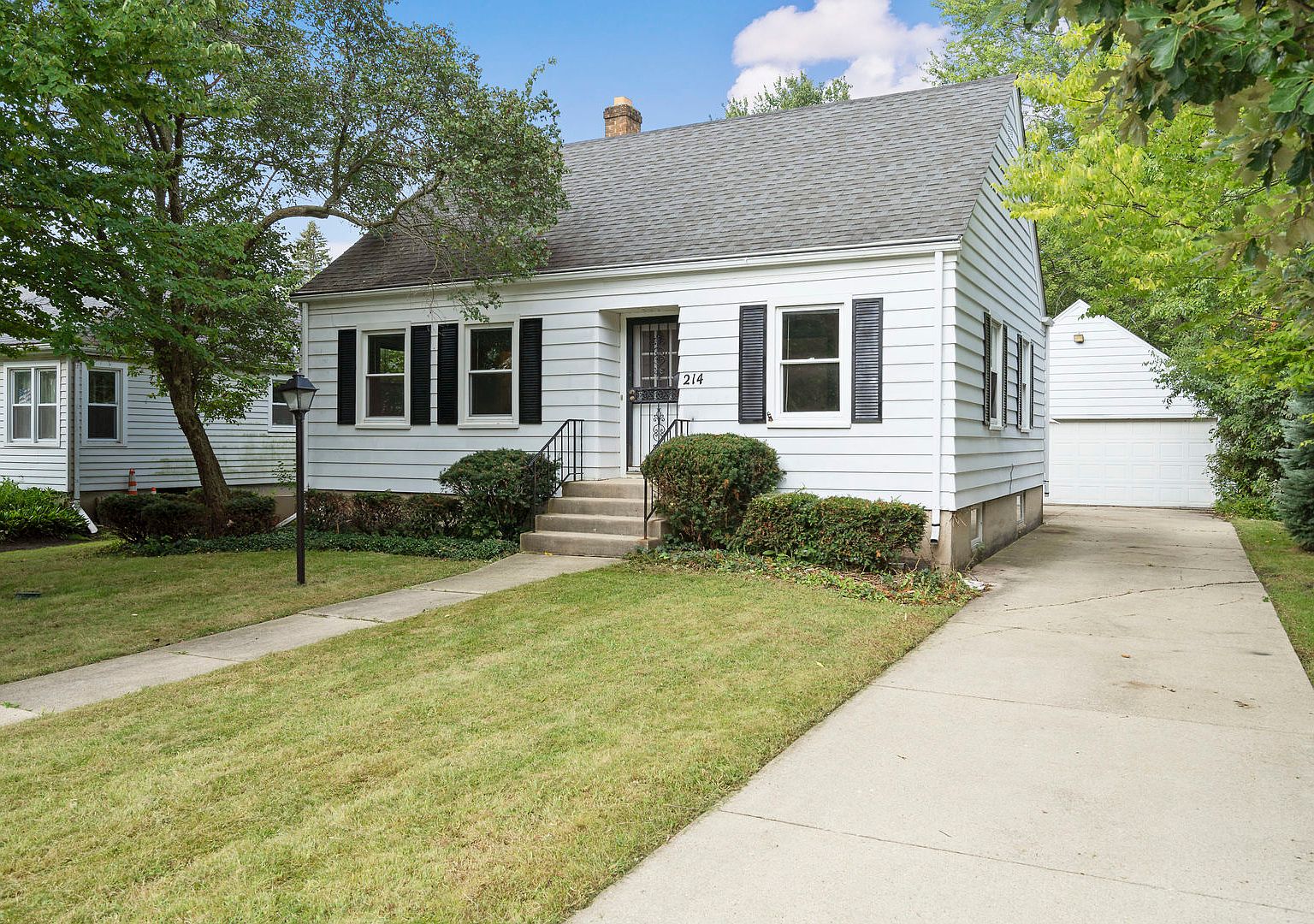 214 Nebraska St Geneva IL 60134 Zillow