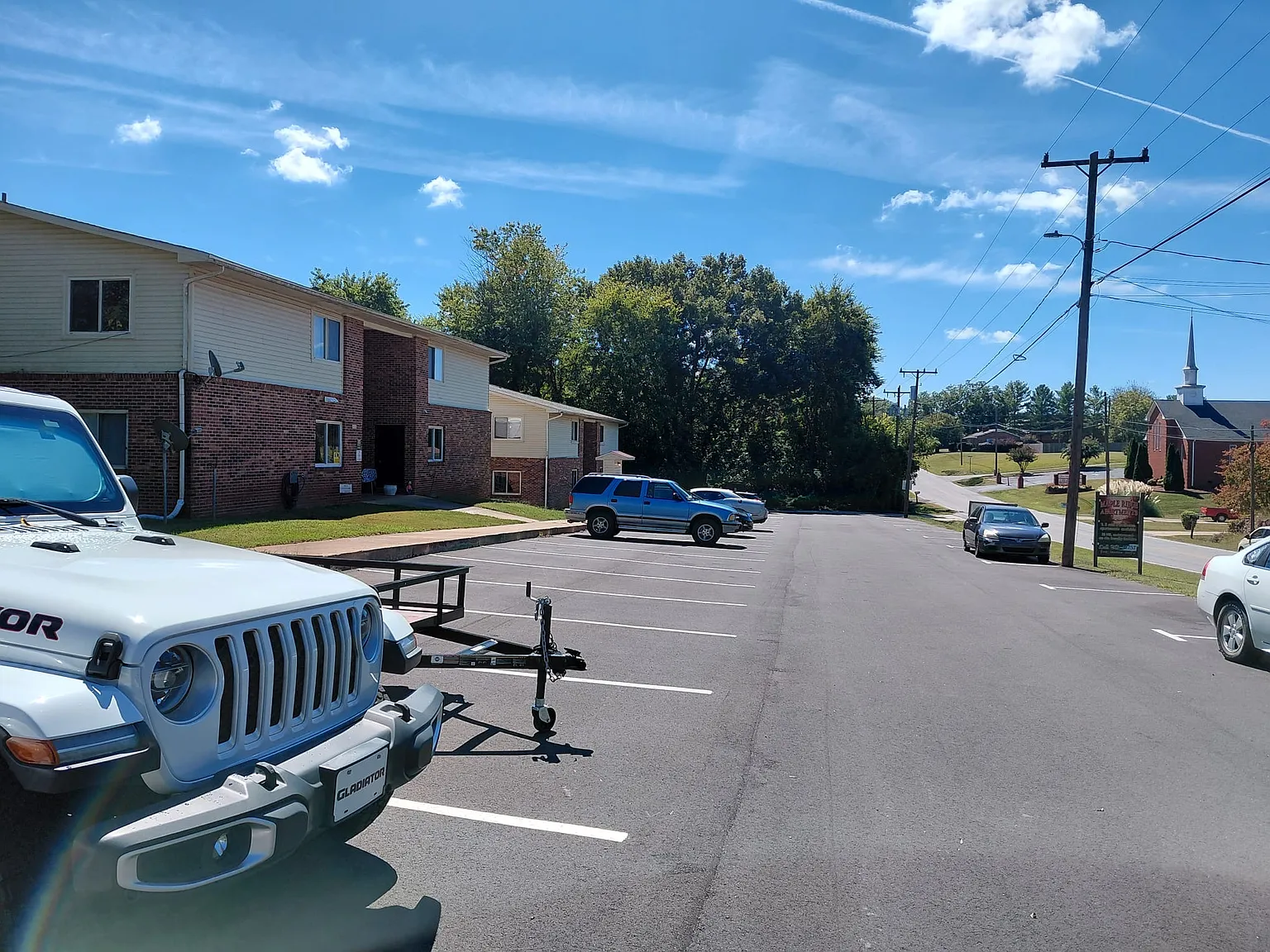Maple Ridge Apartments — Photo 3