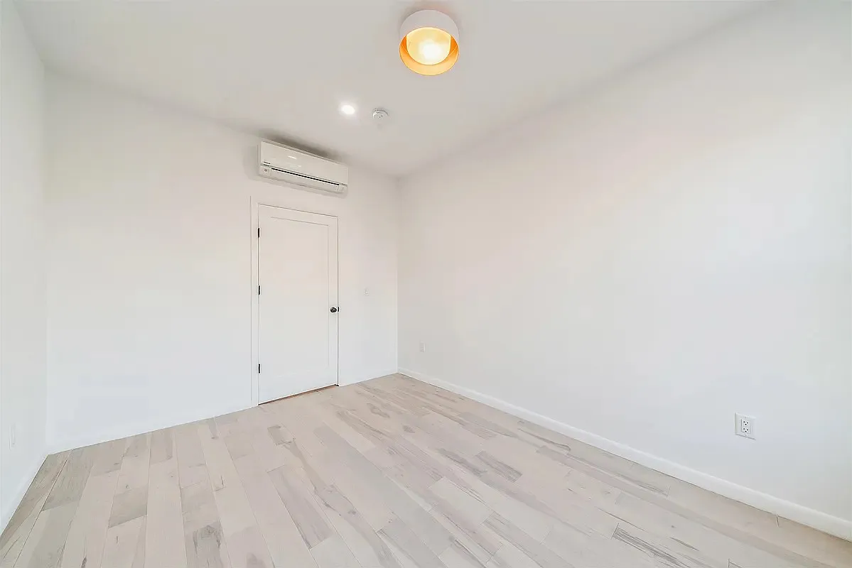 1 bed, 650 sqft, $2,350 — Photo 3