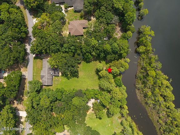 2nd image of 2236 Brookside Dr