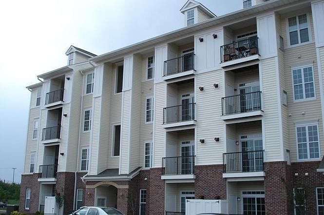 1st image of 21191 McFadden Sq Unit 207