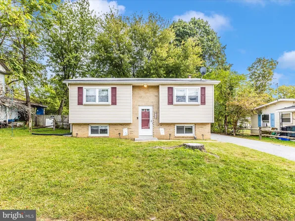 16 Elm St, Thurmont, MD 21788
