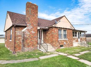 3852 Boxwood Rd, Xenia, IL 62899