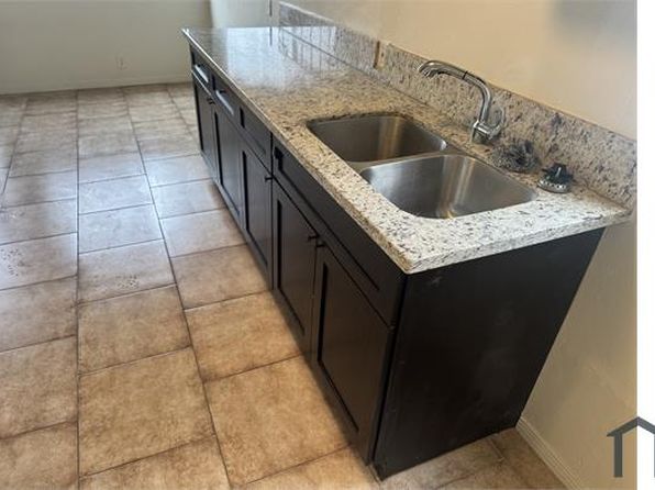 2128 W Florence Ave APT 1