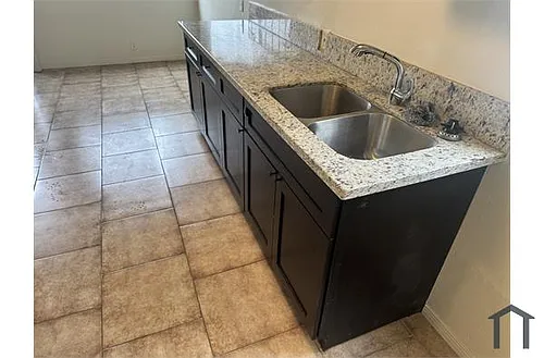 2128 W Florence Ave #1 Photo 1