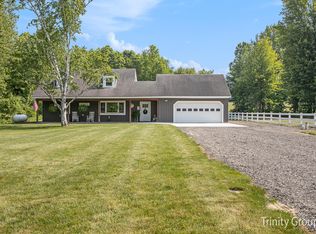 1036 Quincy St SW, Grandville, MI 49418