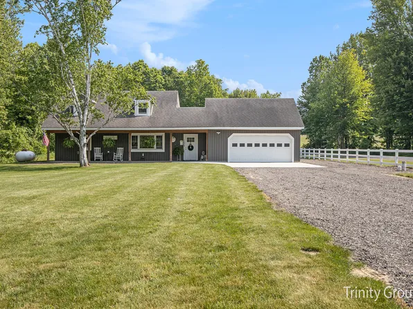 1036 Quincy St SW, Grandville, MI 49418