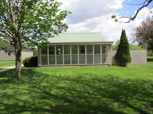 24 N Huron St, Emmetsburg, IA 50536