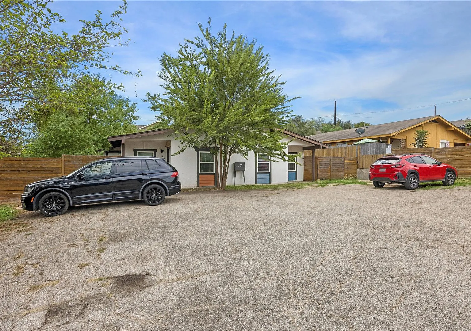 2717 Parker Ln — Photo 1