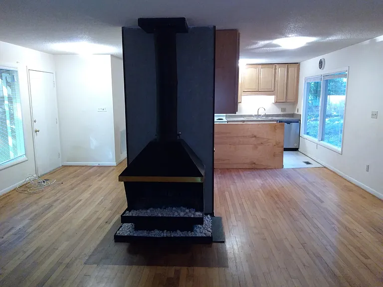 843 Shady Lawn Rd — Photo 4