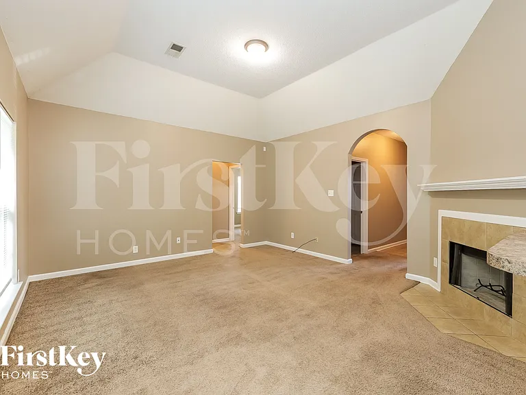 3931 Neyland Valley Dr — Photo 3