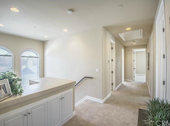 3rd image of 743 S Juanita Ave