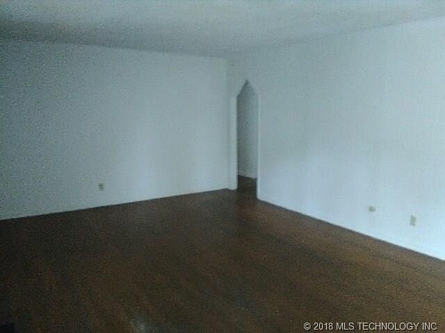 2nd image of 5116 S 31st Ave W