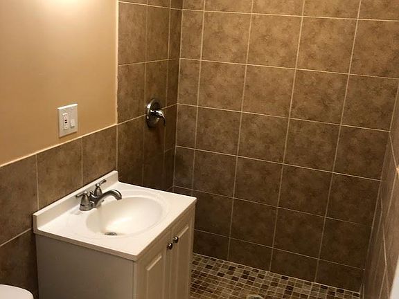 5th image of 2624 N Milwaukee Ave APT 307