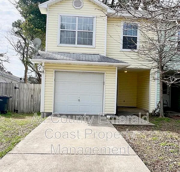 34 Harbeson Ave NE #A — Photo 1