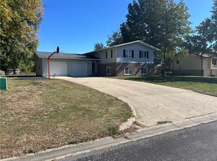 2670 Jennifer Dr, Decatur, IL 62521