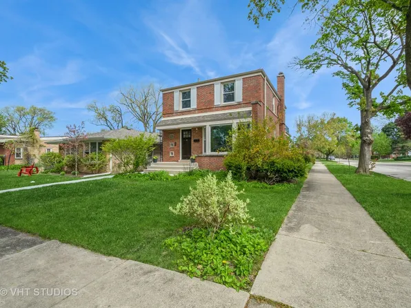 9000 Lincolnwood Dr, Evanston, IL 60203