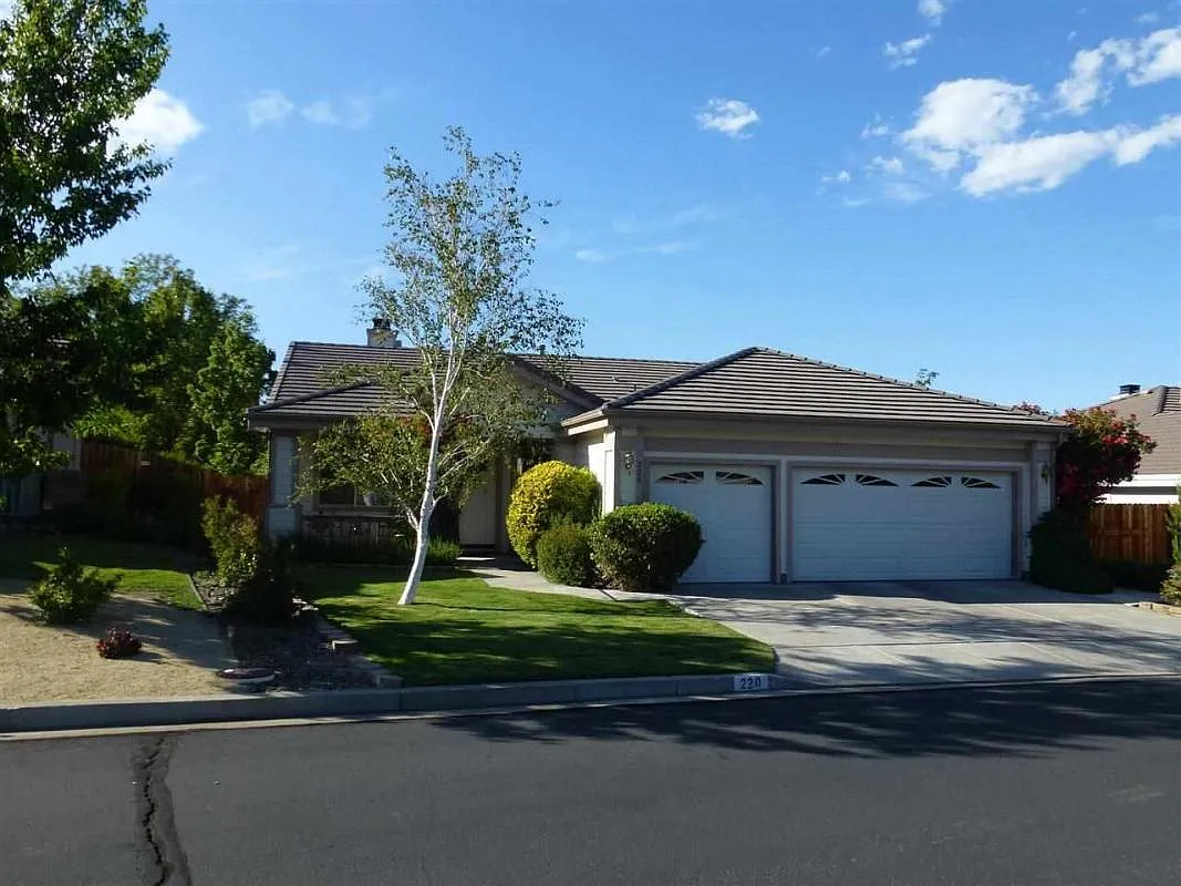 220 Coventry Dr photo 1