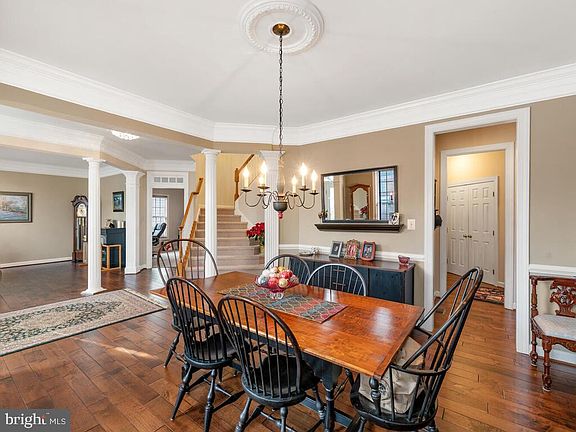 5th image of 825 Still Creek Ln