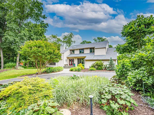 45 Caleb Brewster Road, East Setauket, NY 11733