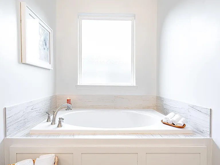 406 E Martial Ave — Photo 16