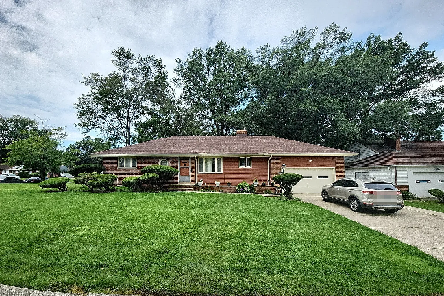 2282 Walden Rd photo 1