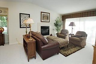 3rd image of 127 Forestview Dr